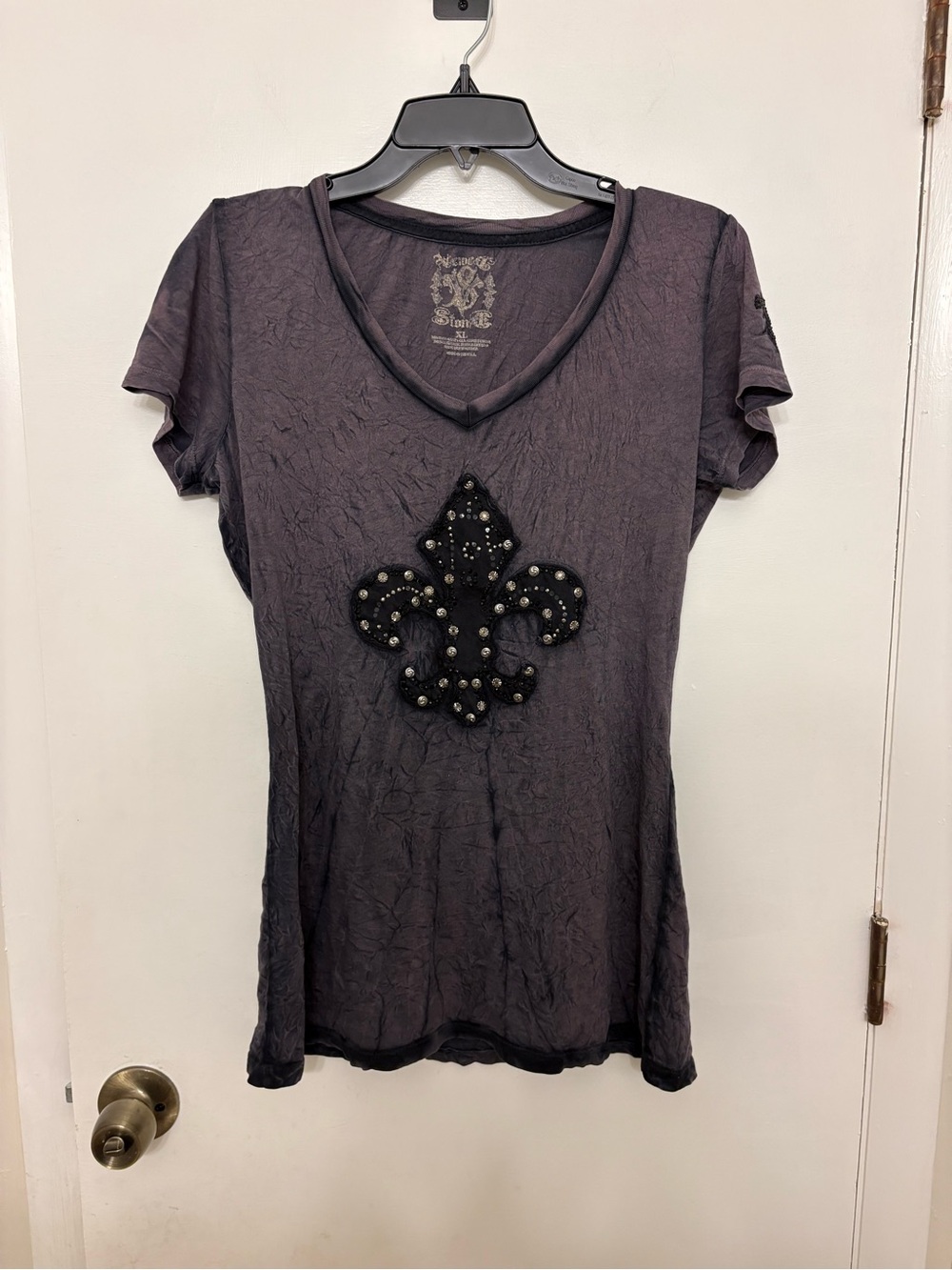 Velvet Stone Y2K Fleur De Lis Graphic Tee Grey Studded Mineral Wash V-Neck XL